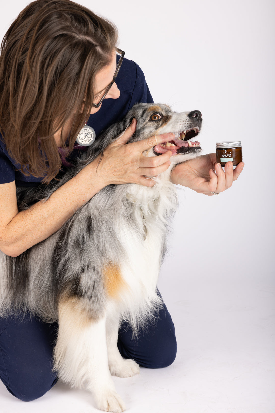 Vet-formulated Natural Toothpaste for Dogs with BPA-free Silicone Finger Brush